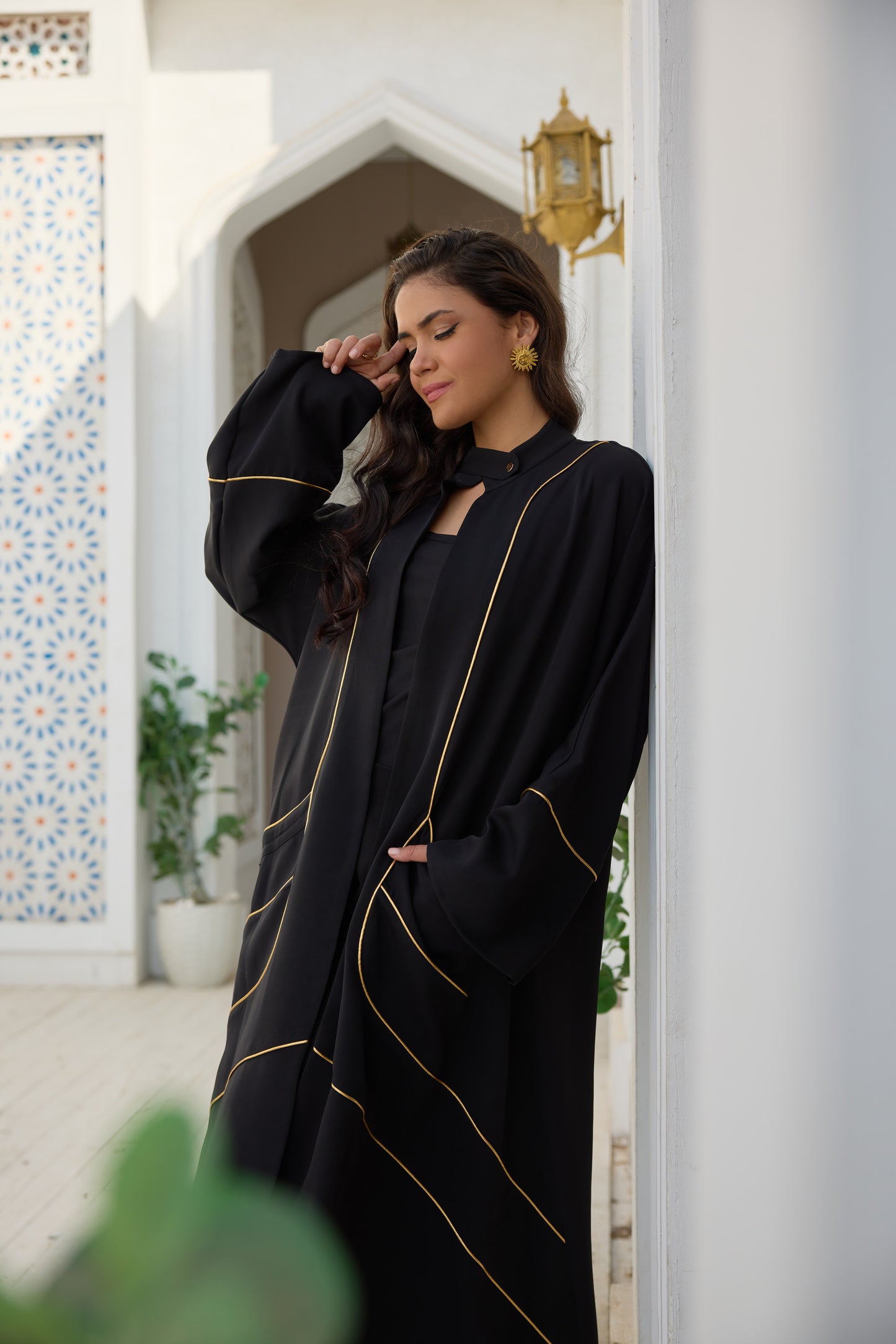 Asymmetric golden lines cardigan