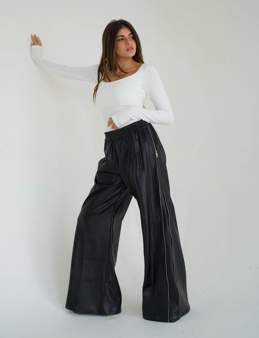 Zipper leather pants