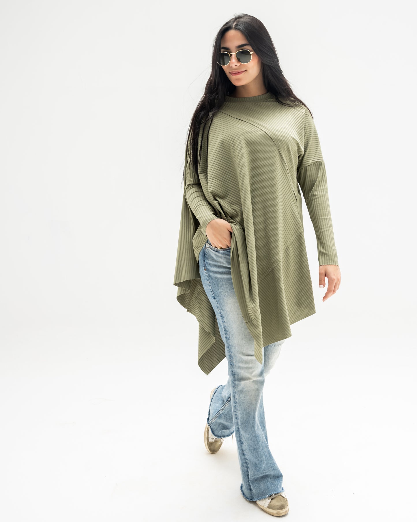 Asymmetric summer top