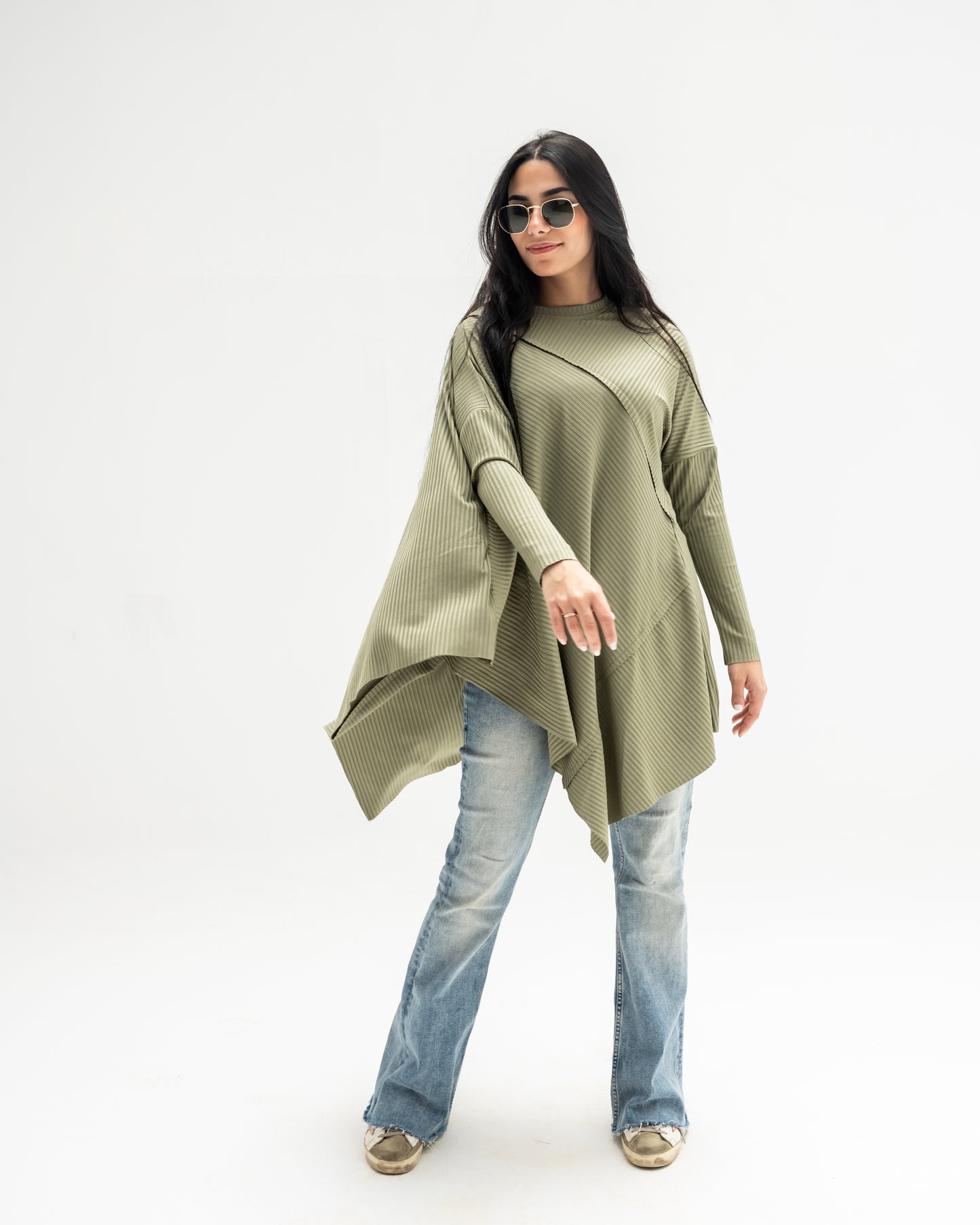 Asymmetric summer top