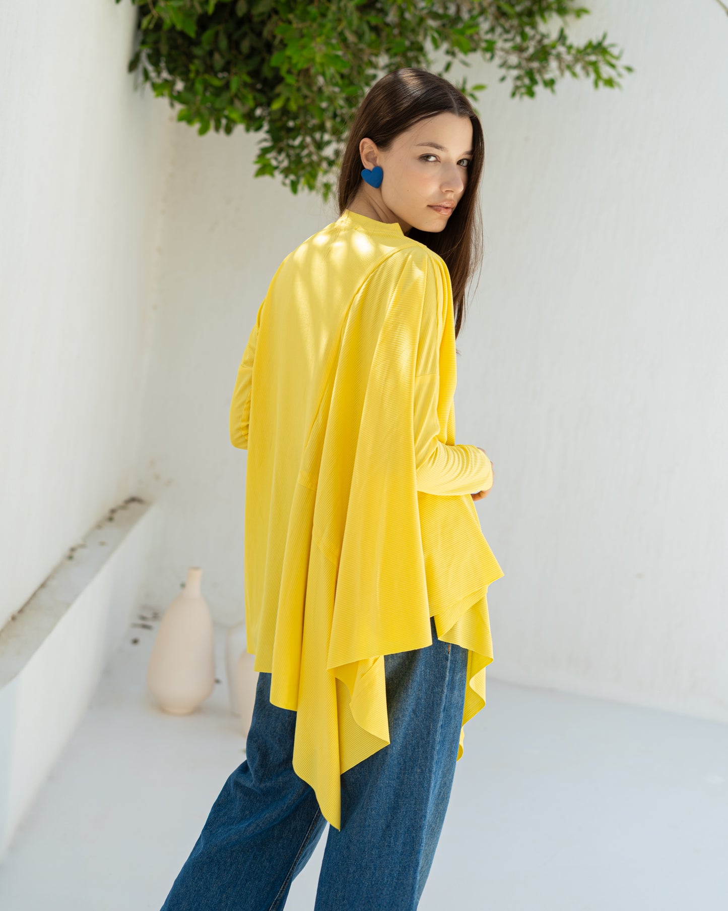 Asymmetric summer top
