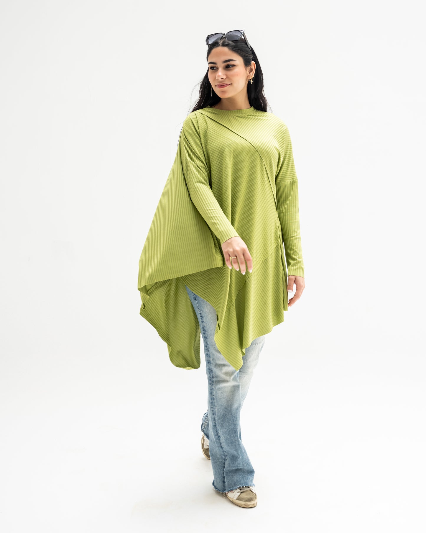 Asymmetric summer top