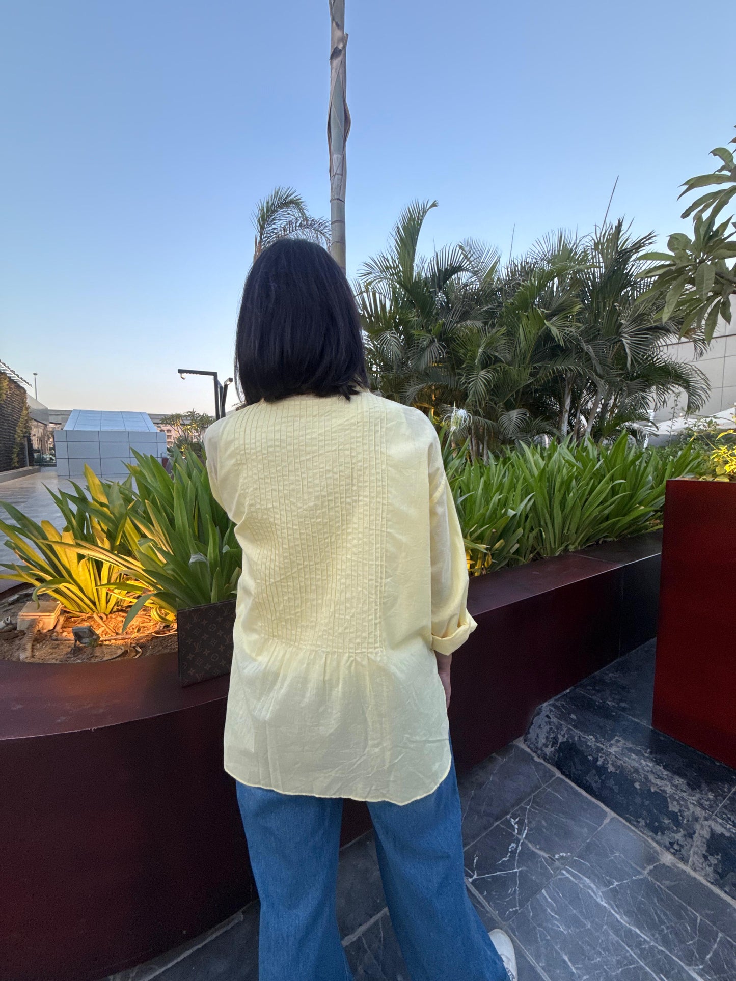 Half collar light shirt