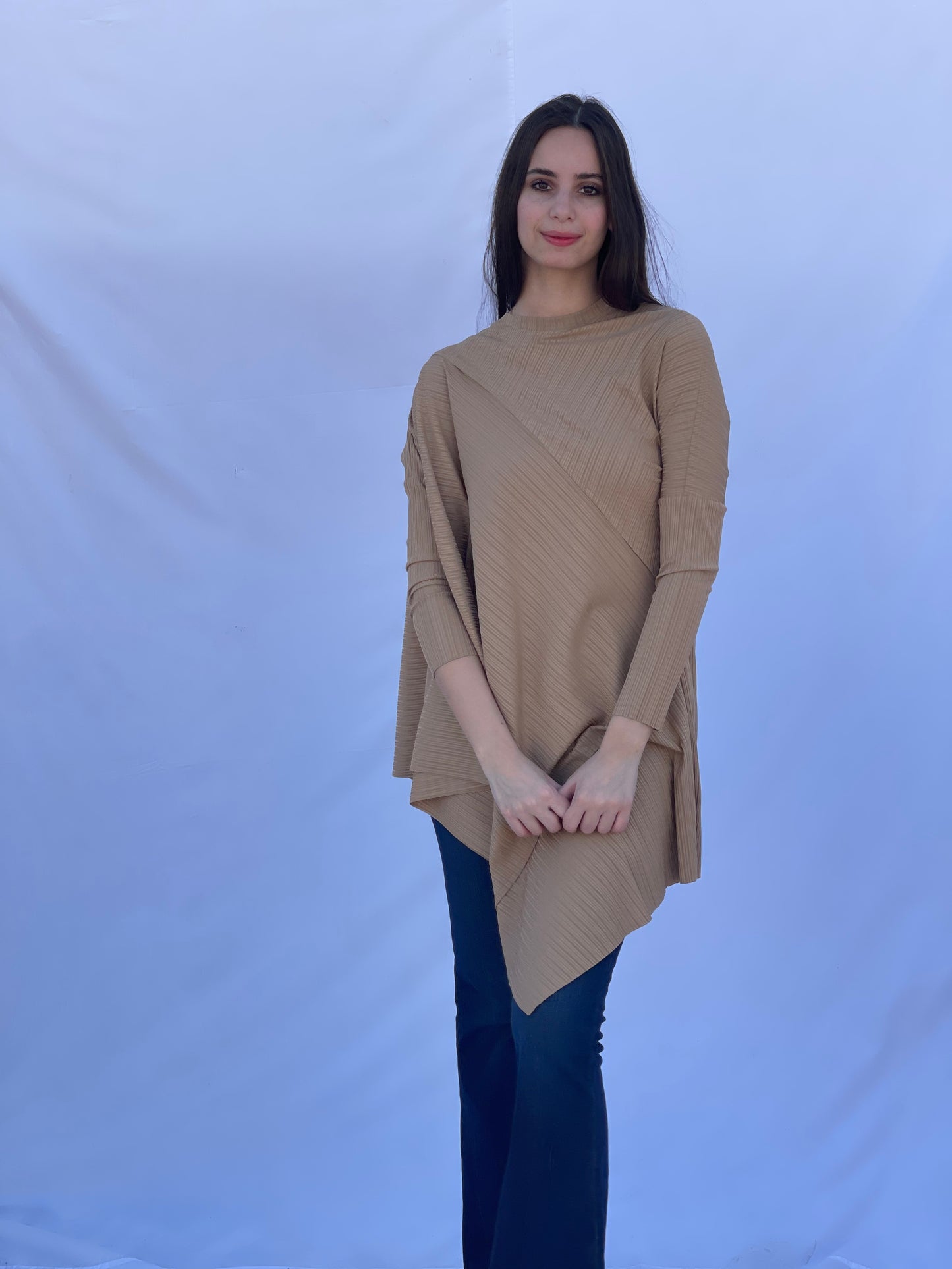 Asymmetric summer top