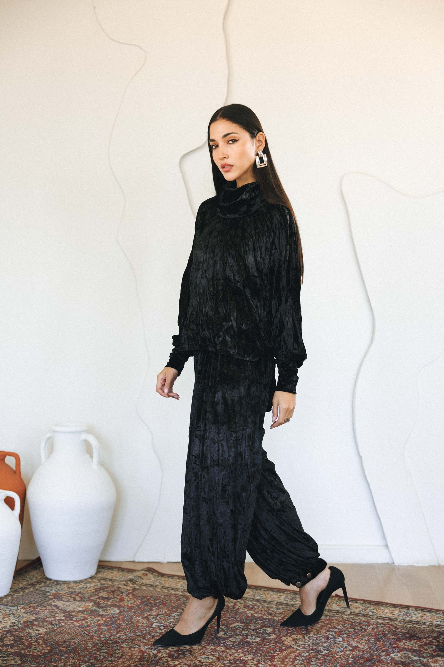 CRINKLED VELVET SET - BLACK