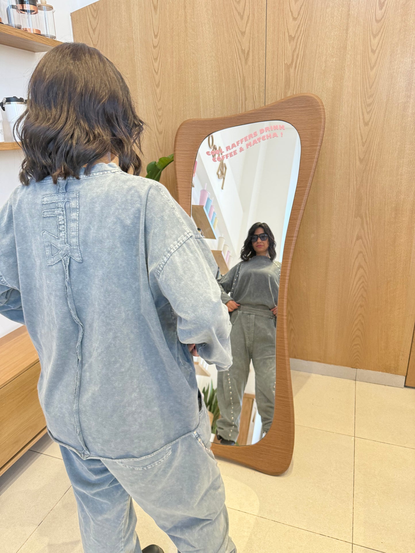 Grey stone washed studs set