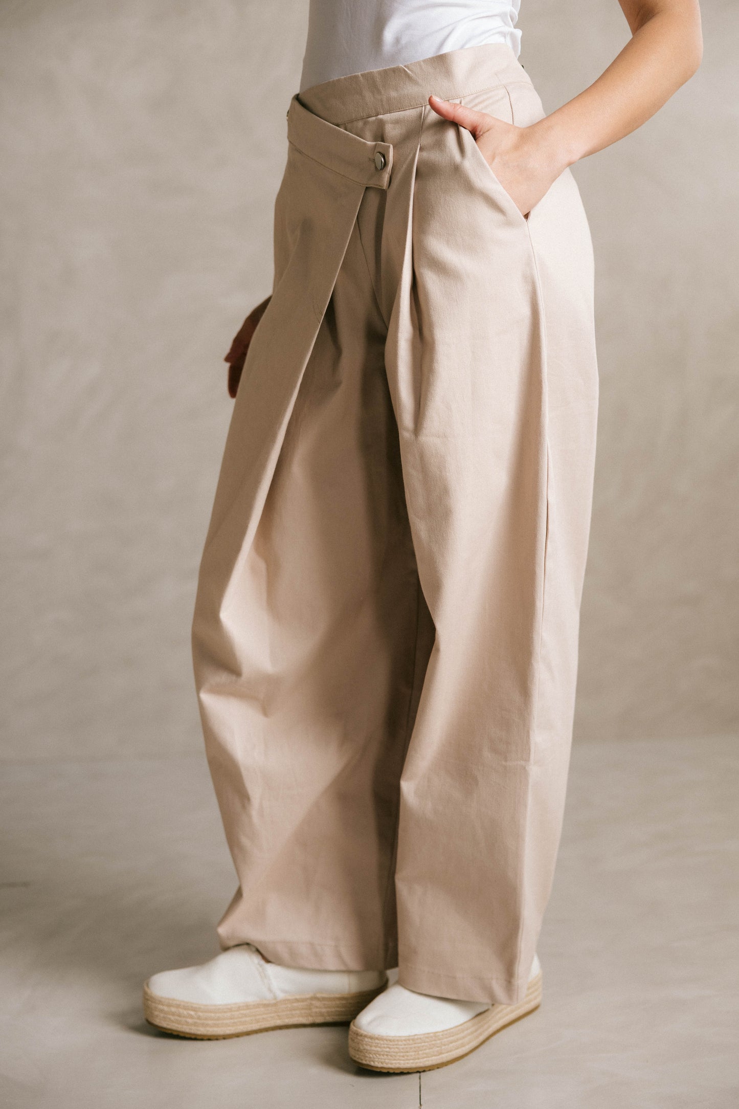 Wrapline gabardeen pants