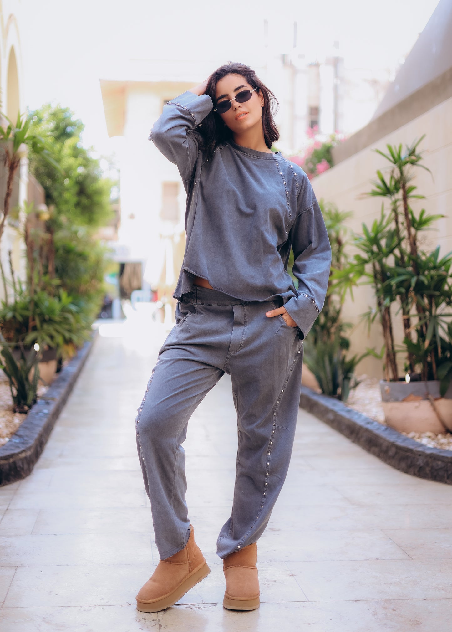 Grey stone washed studs set