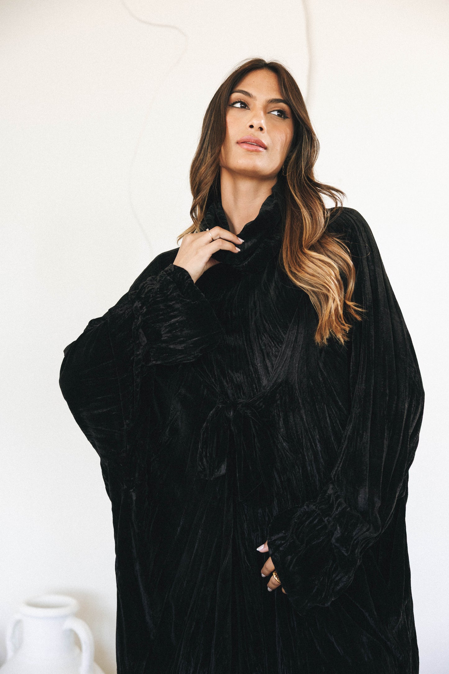 VELVET SERENITY KAFTAN - BLACK