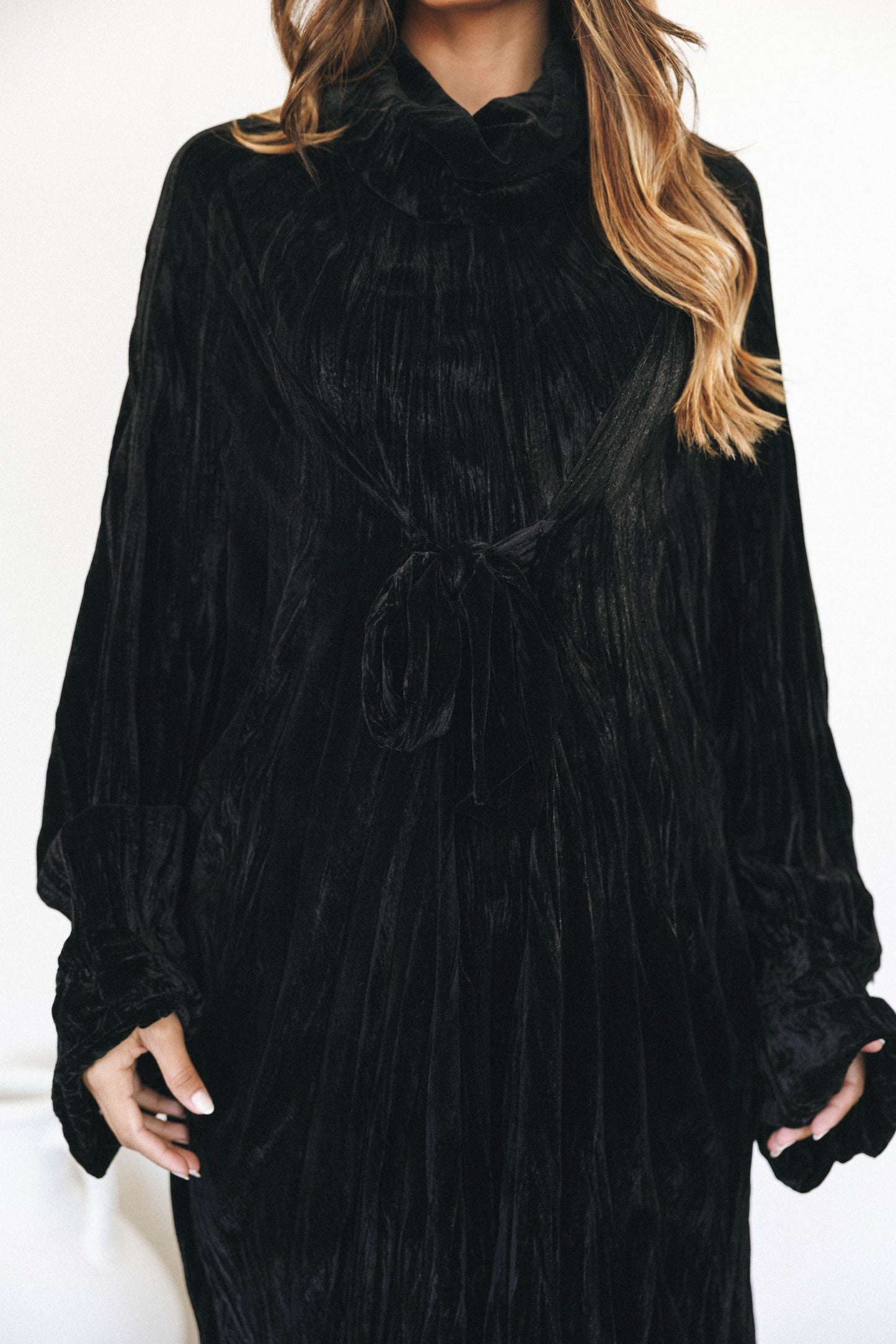 VELVET SERENITY KAFTAN - BLACK