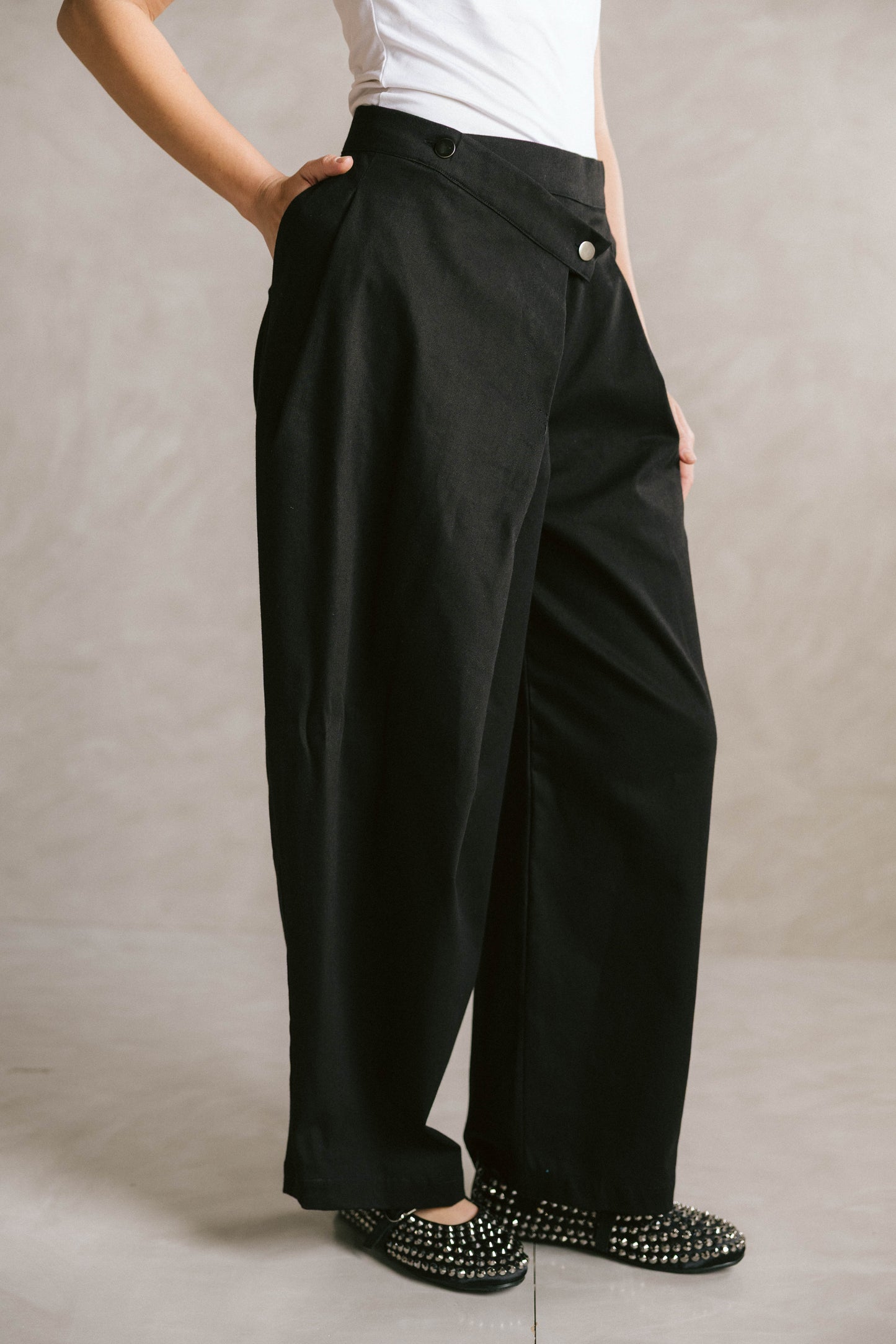 Wrapline gabardeen pants