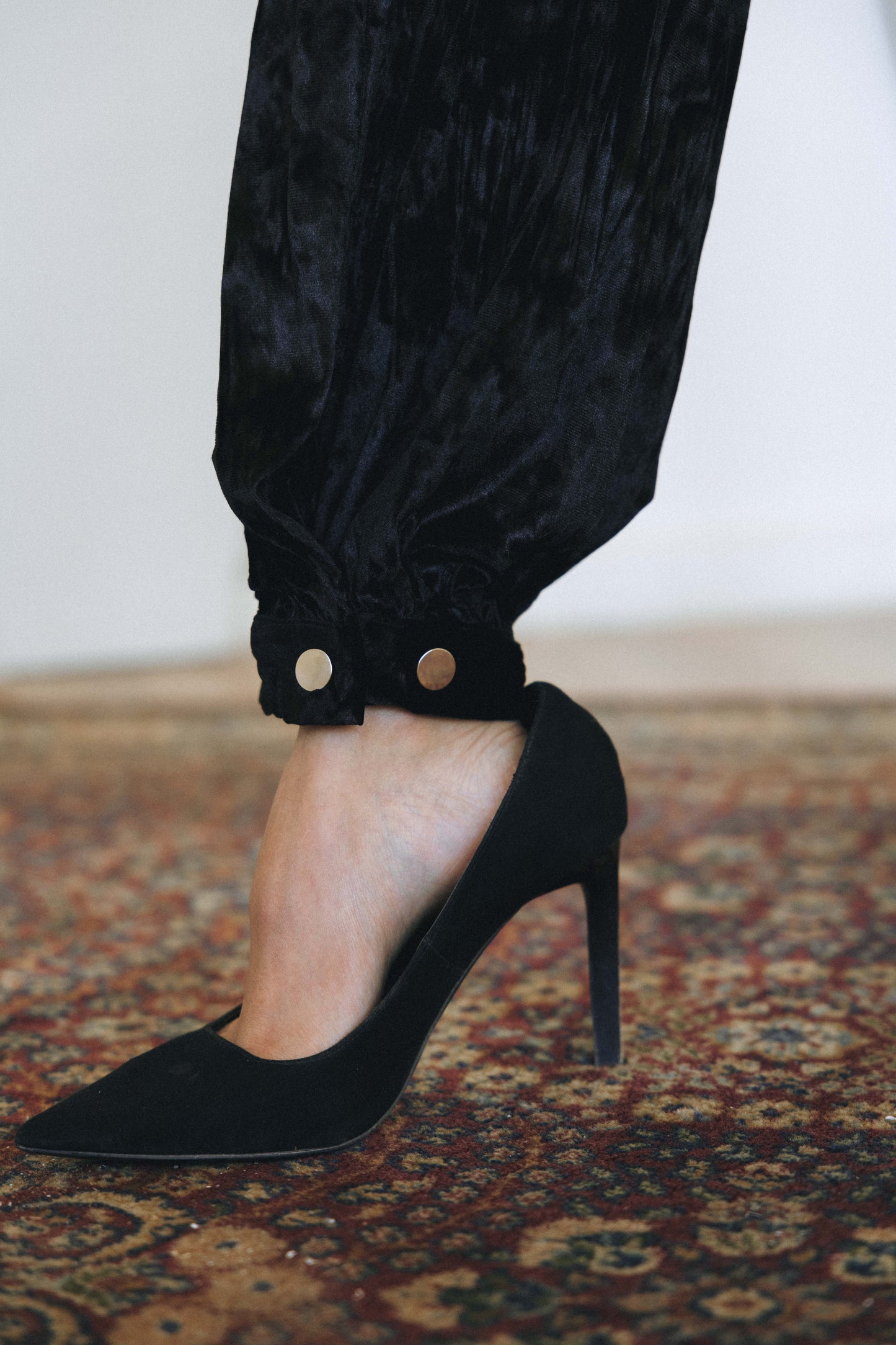 CRINKLED VELVET SET - BLACK