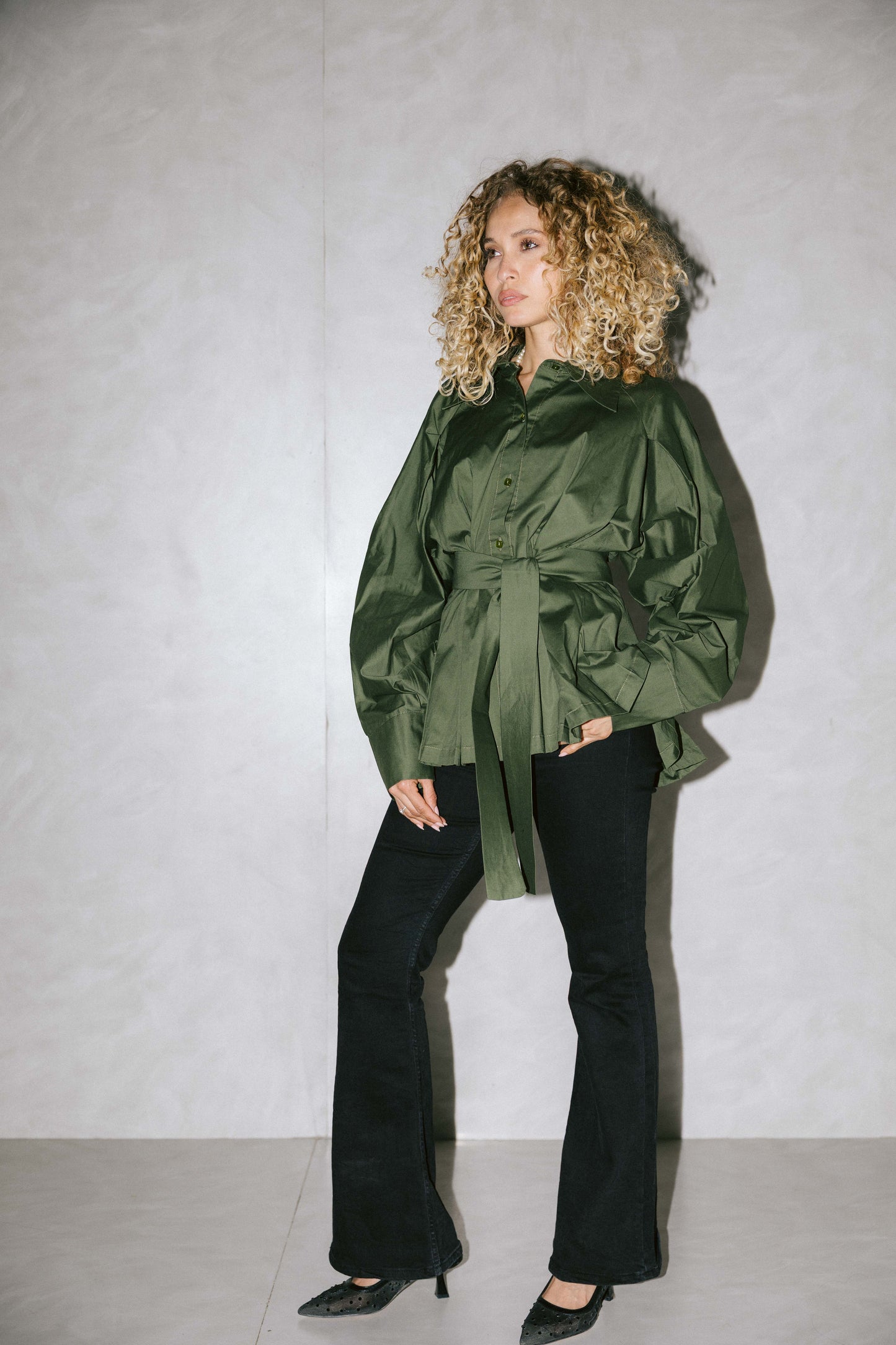 Waistline poplin shirt