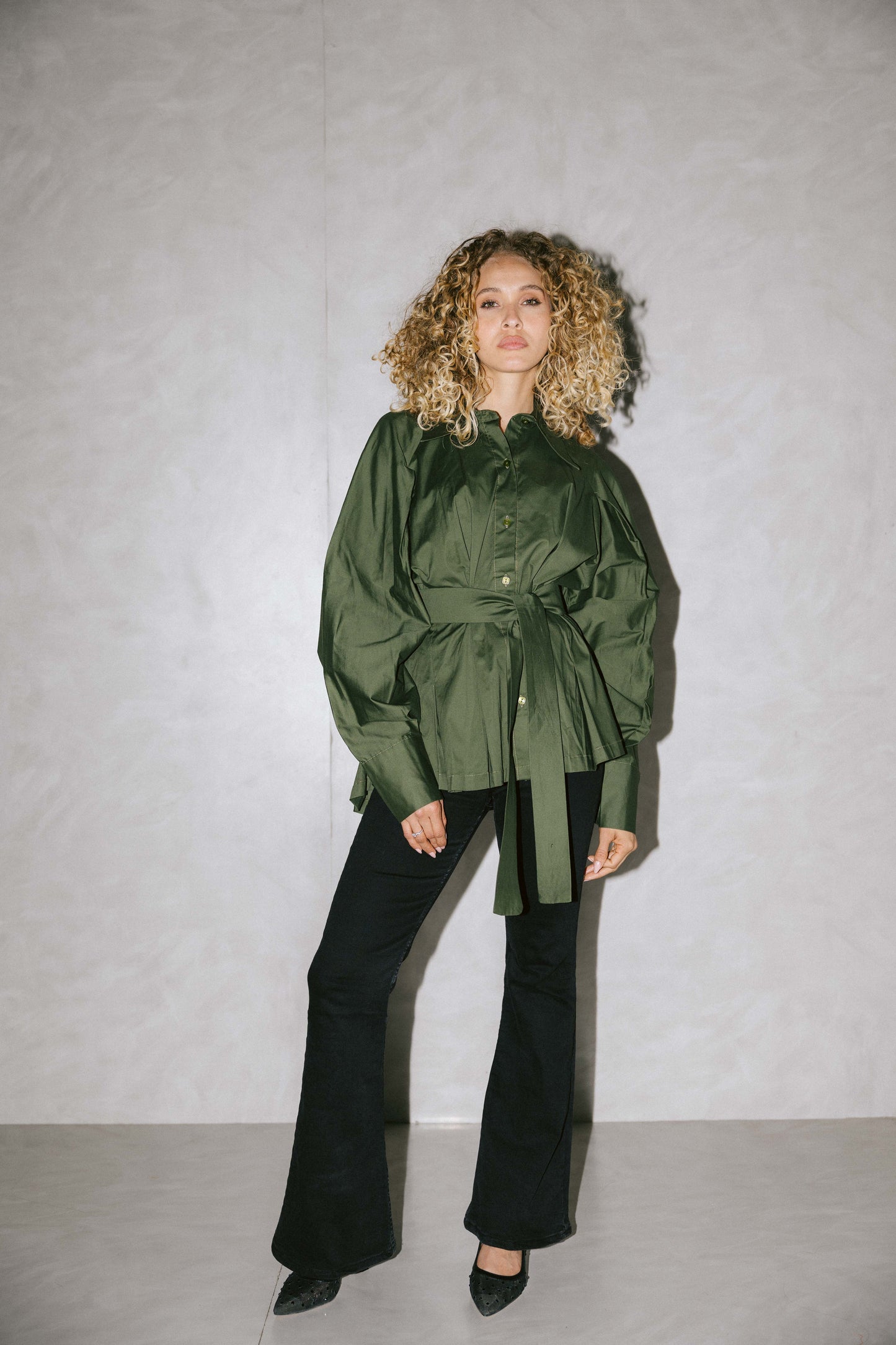 Waistline poplin shirt