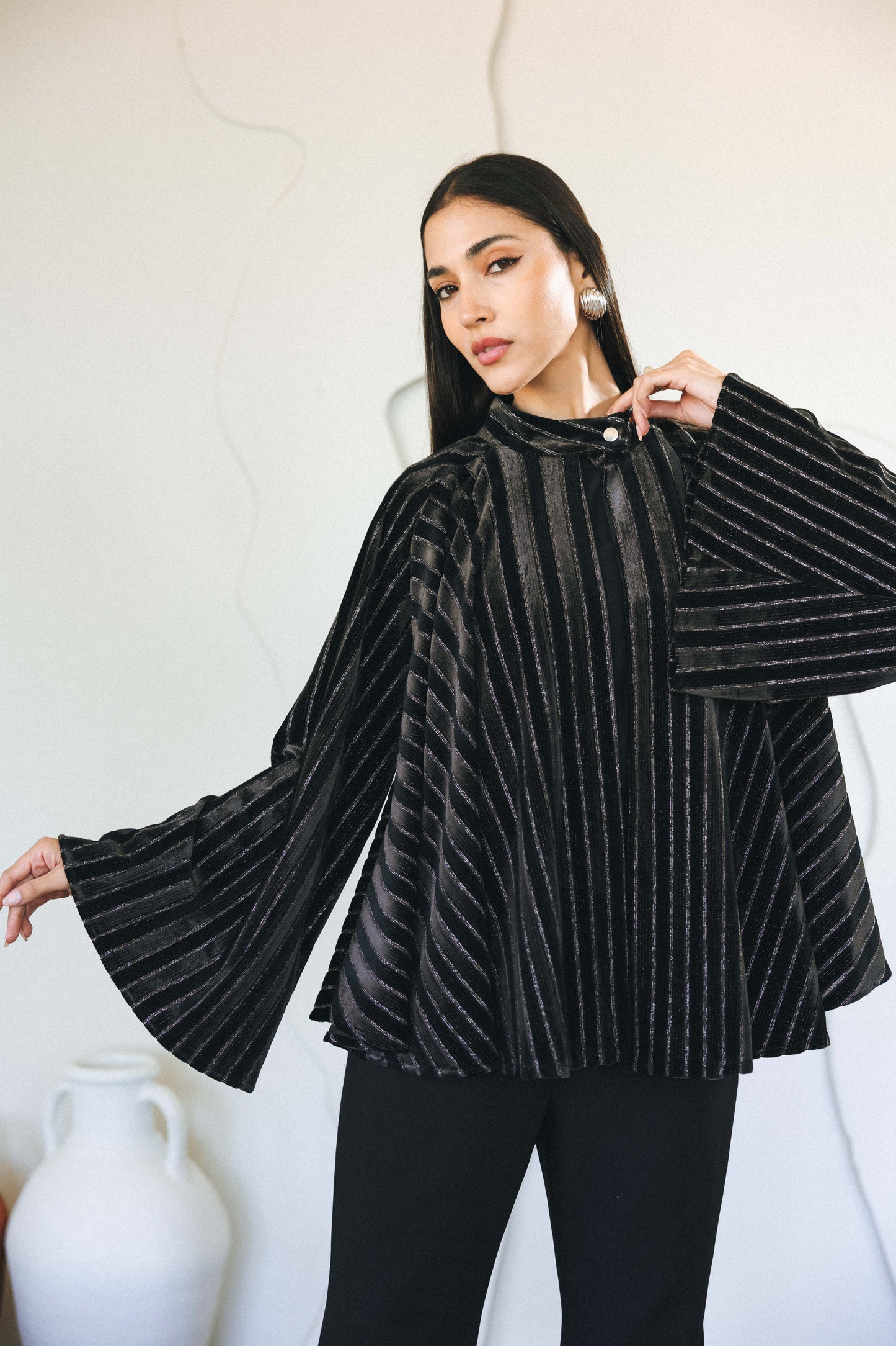 PRINCESS CAPE