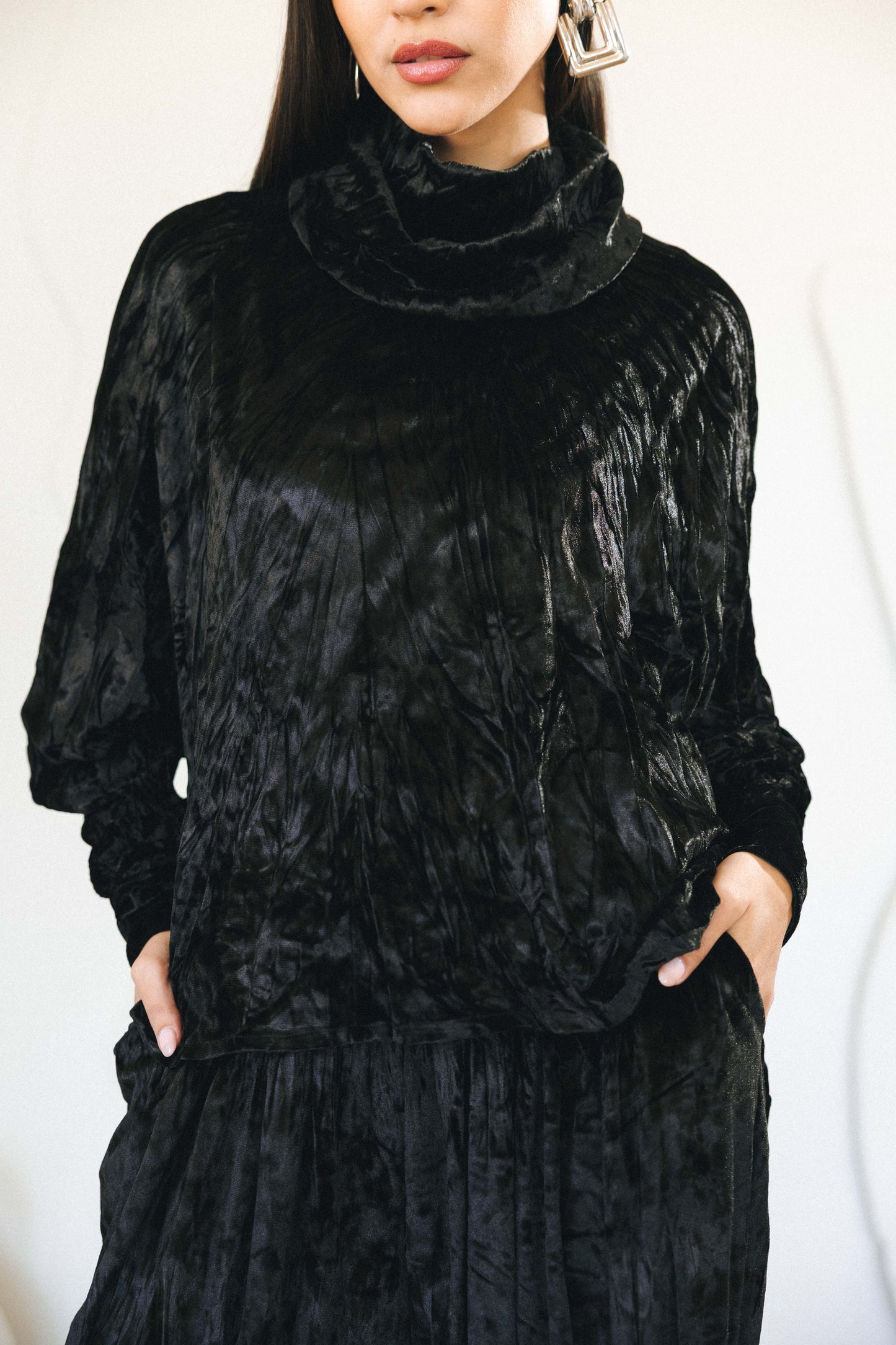 CRINKLED VELVET SET - BLACK