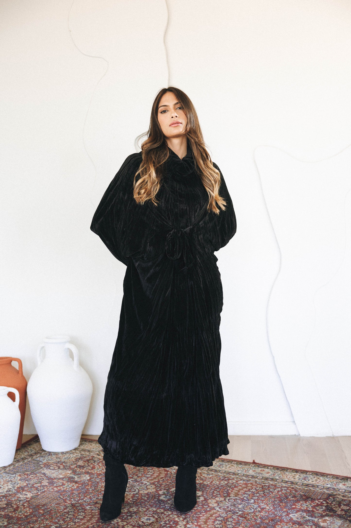VELVET SERENITY KAFTAN - BLACK