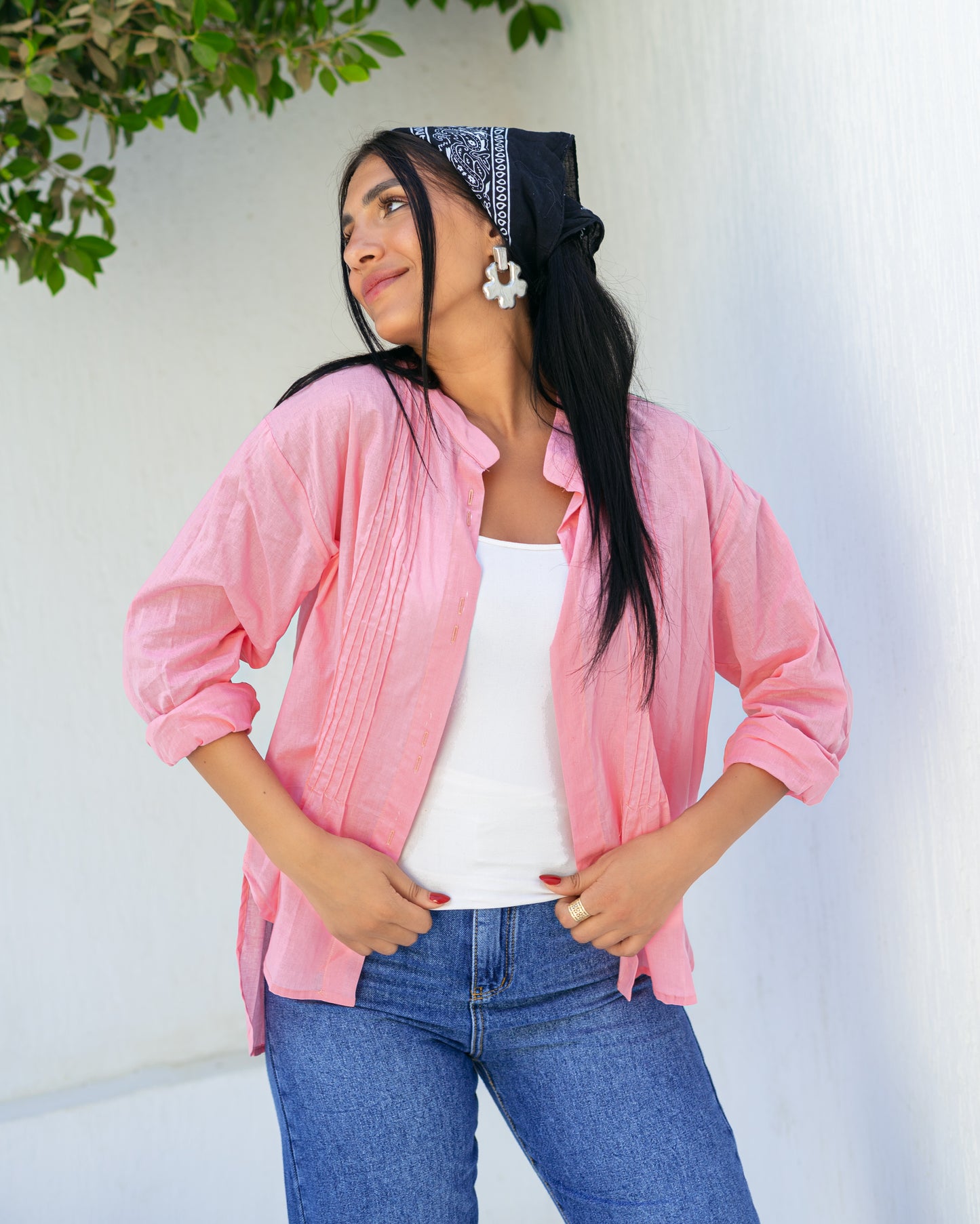 Half collar light shirt