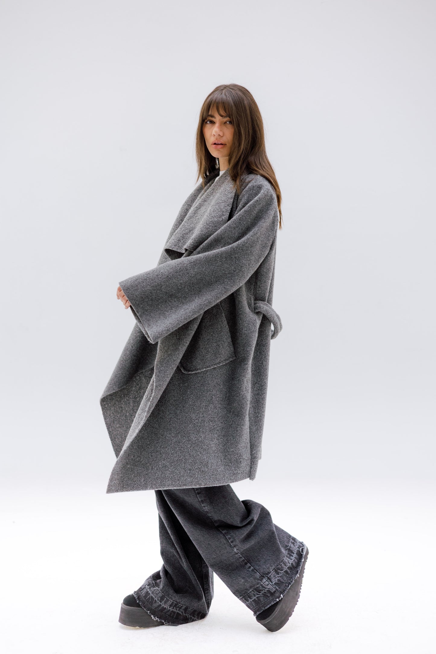THE VELA WRAP COAT - GREY