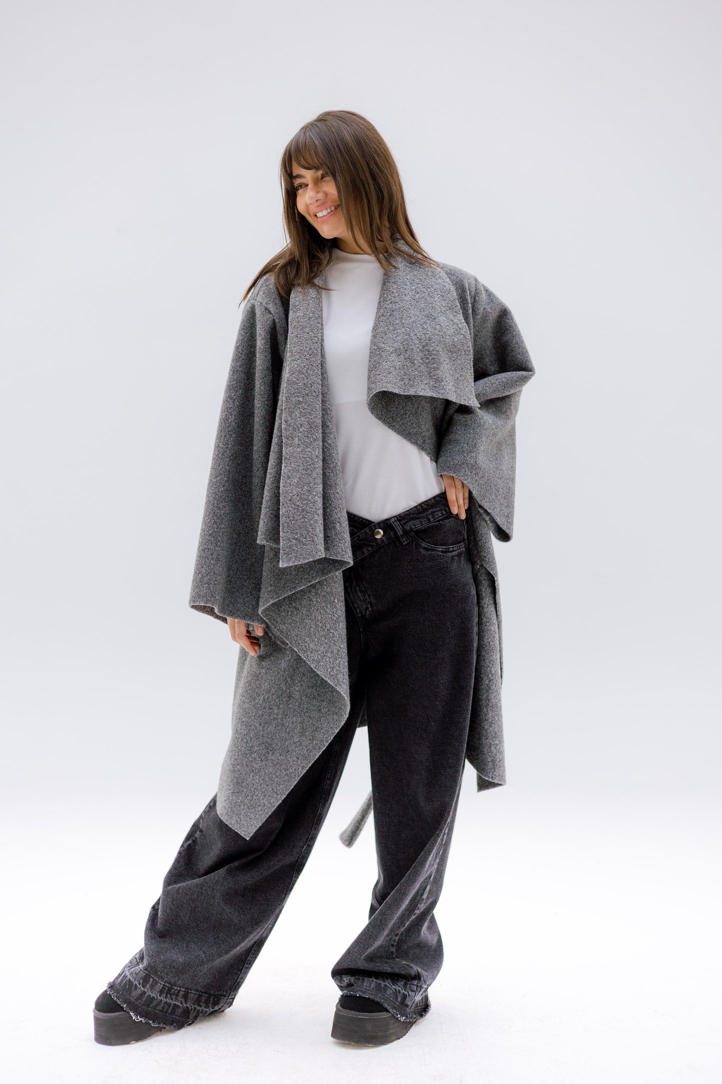 THE VELA WRAP COAT - GREY