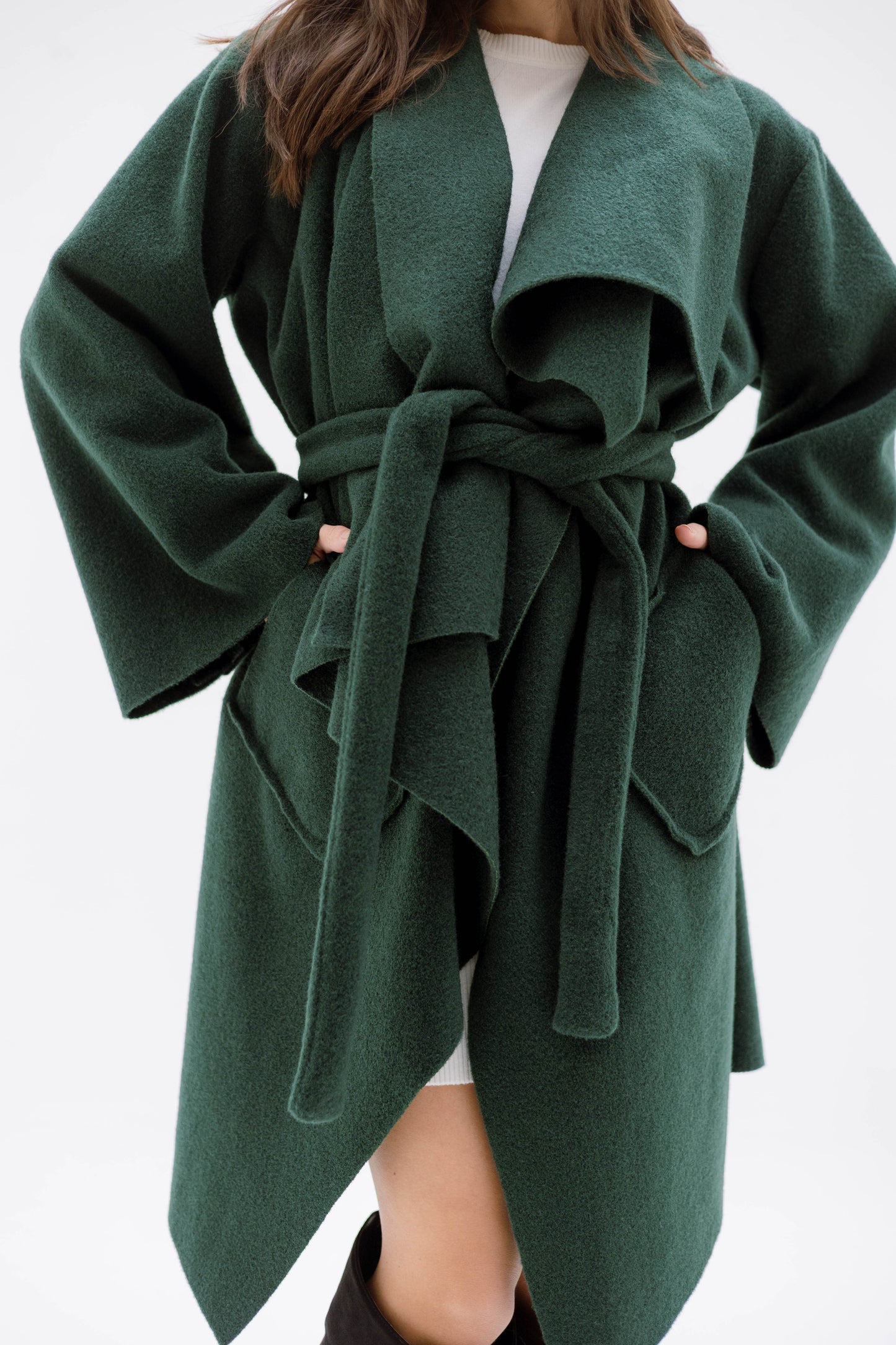 THE VELA WRAP COAT - EMERALD GREEN
