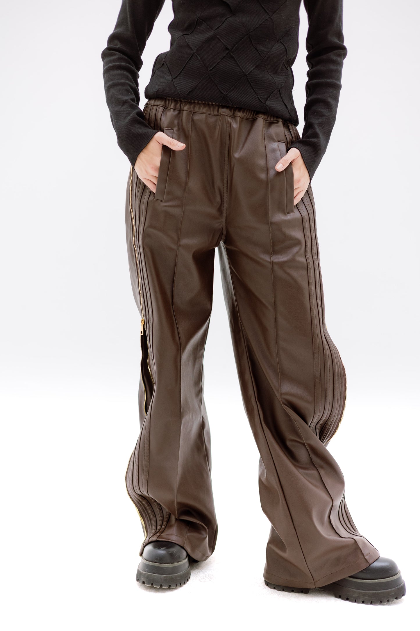 Zipper leather pants