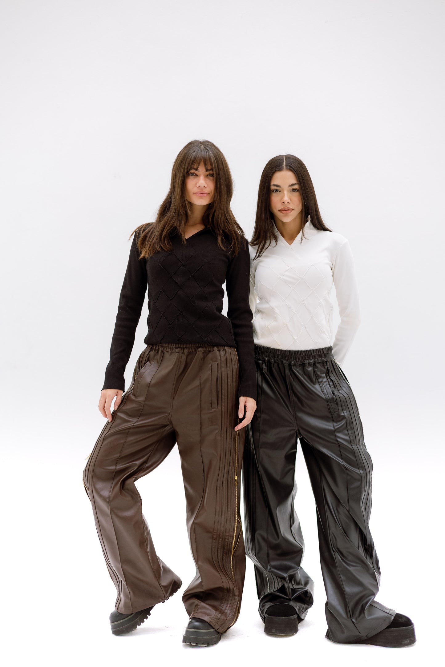 Zipper leather pants