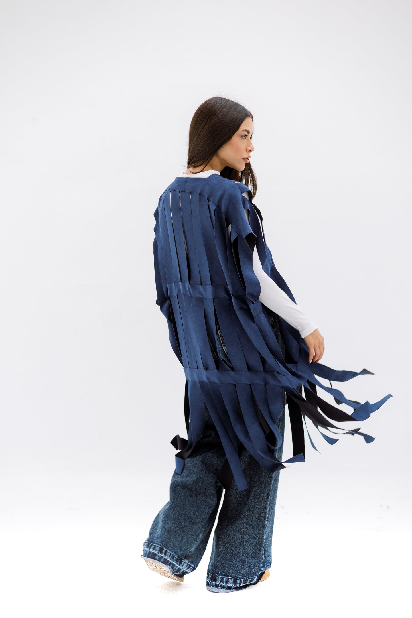 Cut out fringes cardigan