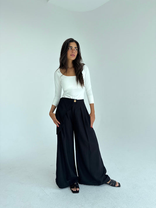 Linen pants in black