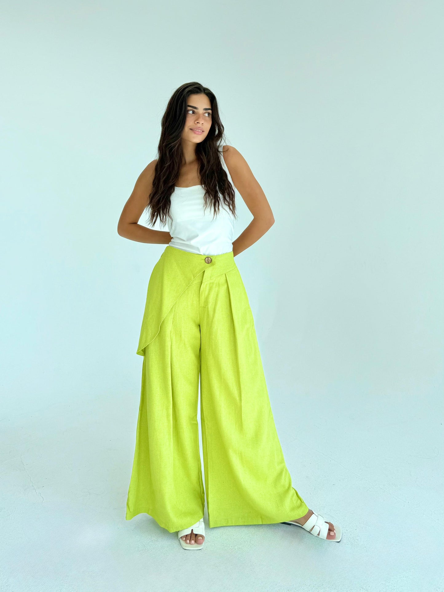 Linen pants in lime green