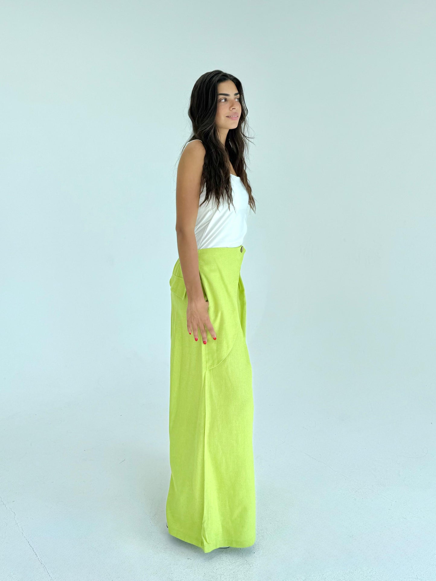 Linen pants in lime green