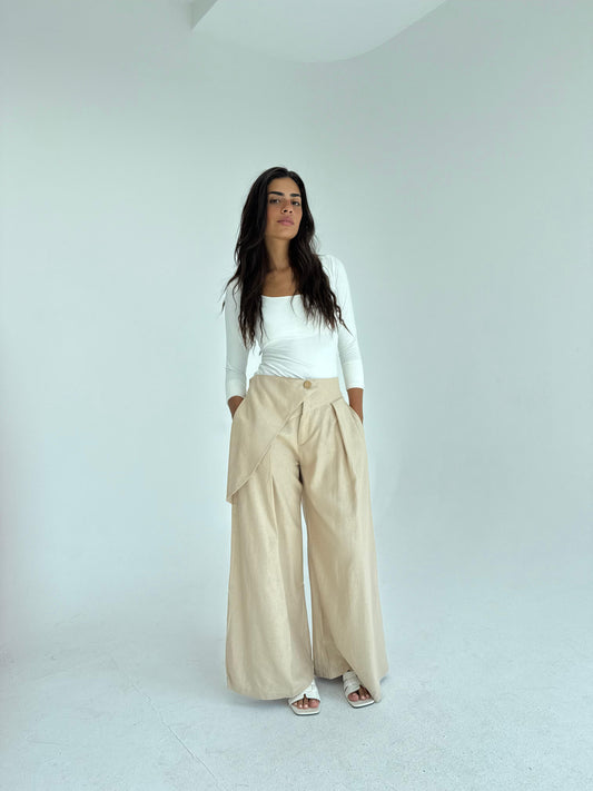 Linen pants in beige