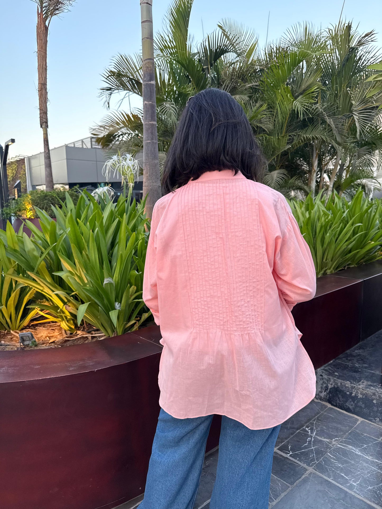 Half collar light shirt